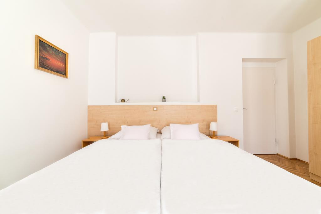 Forestine Guesthouse Хевиз Экстерьер фото